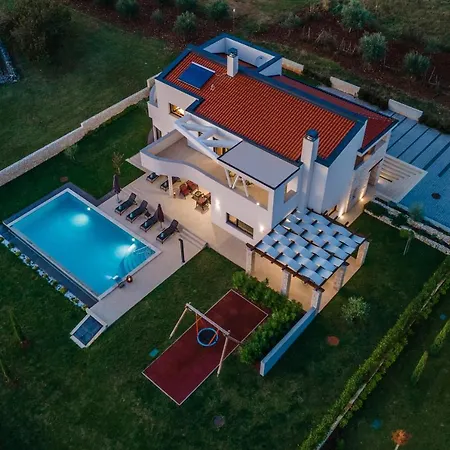 Eleonora, Luxury In Visnjan, Zuzici, Near Porec Villa *