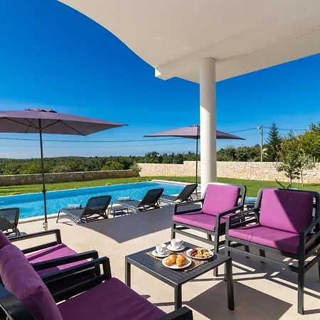 Eleonora, Luxury In Visnjan, Zuzici, Near Porec Villa